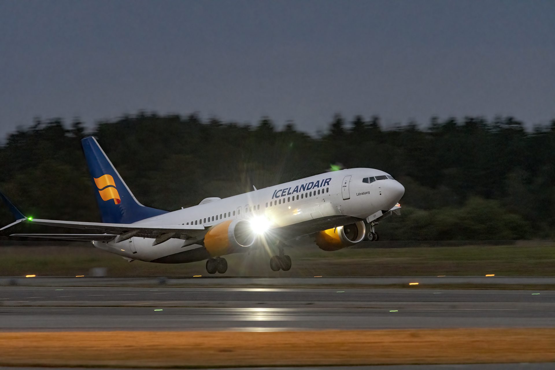 Icelandair Sender Eget Personale Til Amsterdam InsideFlyer DK