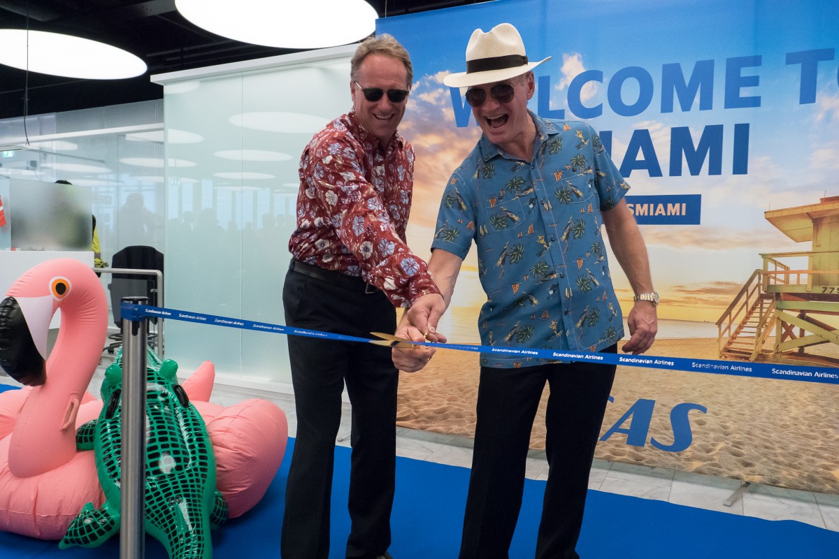 Lars Sandahl Sørensen klipper sammen med Thomas Moldbye snoren der officielt åbnede ruten til Miami i sidste uge.