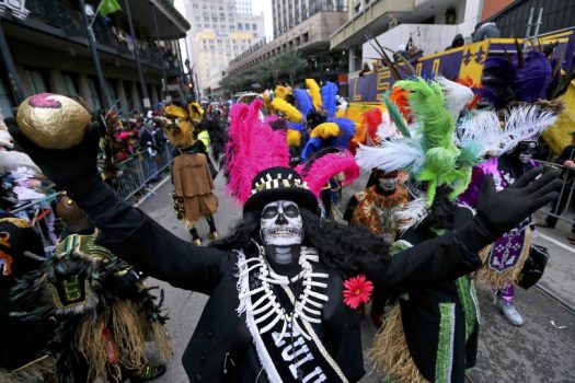 Sådan kender du sikkert New Orleans for - Det store Mardi Gras optog.