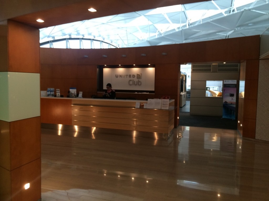 Receptionen i United Loungen i Hong Kong's lufthavn.