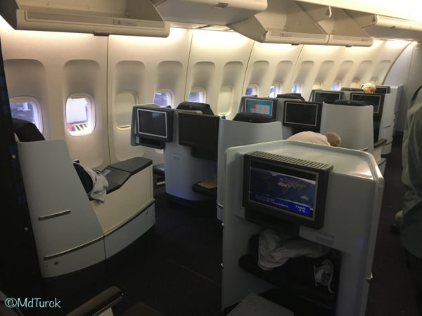 KLM Business Class i næsen af en 747