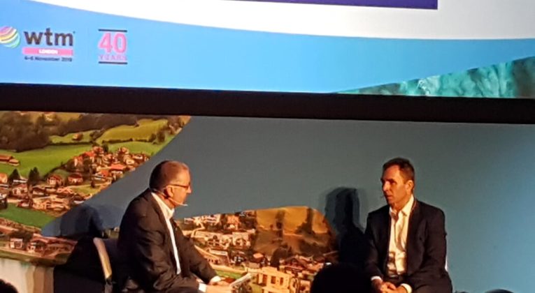 Wizz Airs administrerende direktør József Váradi (til højre) i interview med John Strickland (til venstre)