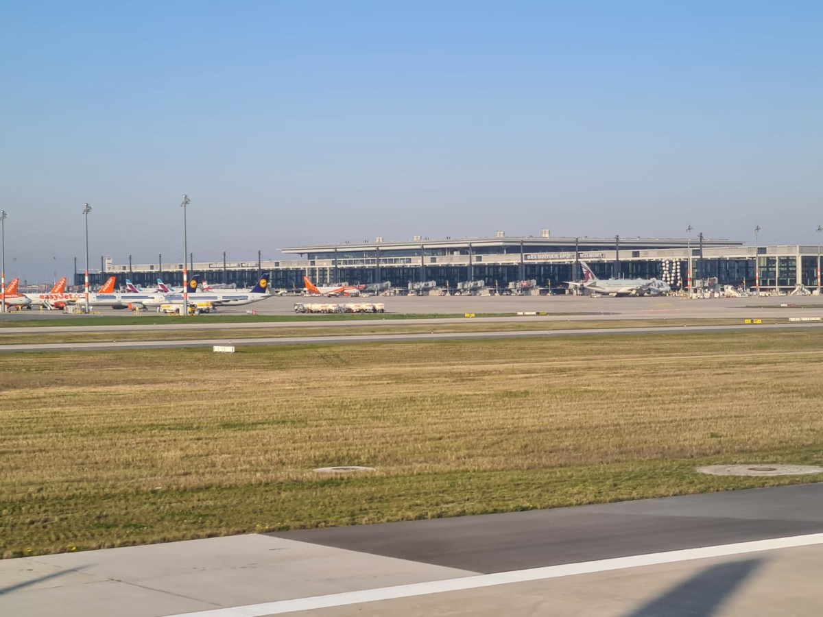 InsideLook: Take A Peak At Photos Of Berlin's New Brandenburg Airport ...